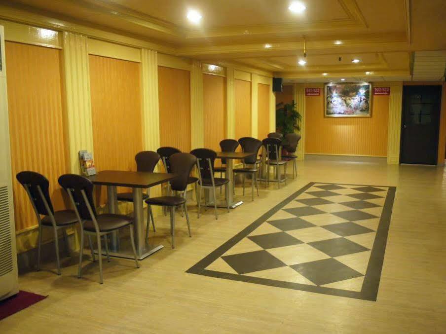 Jing Dian Business Hotel تاويوان المظهر الخارجي الصورة