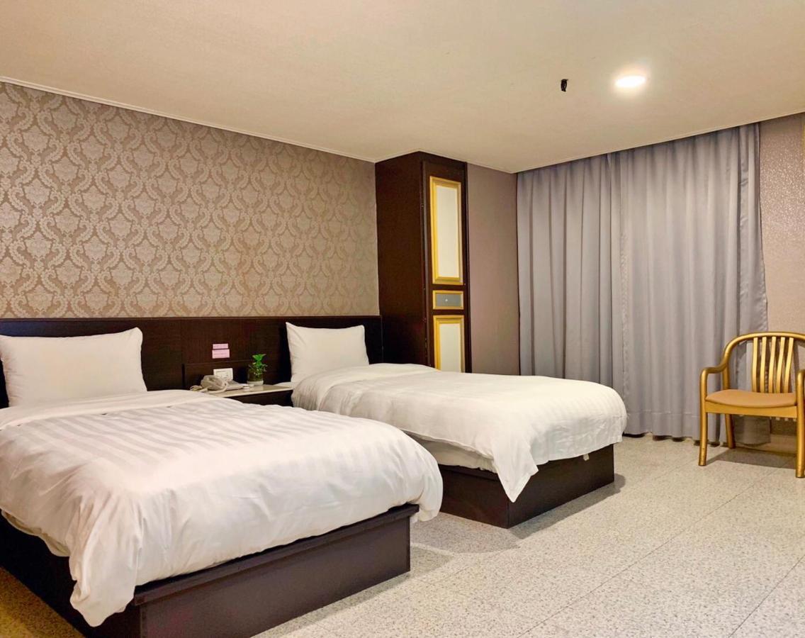Jing Dian Business Hotel تاويوان المظهر الخارجي الصورة